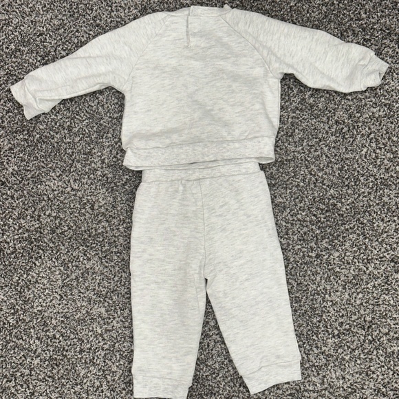 2-Piece Printed Sweatsuit - Picture 2 of 6